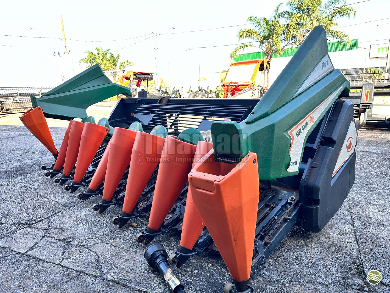 PLATAFORMA COLHEITADEIRA STARA BRAVA 6850 Triamaq Tratores UBERLANDIA MINAS GERAIS MG